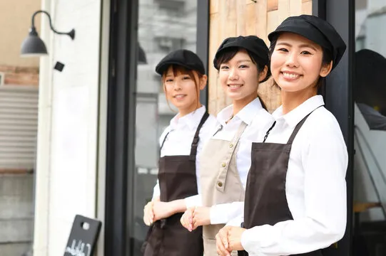 【ホール・接客】お客様の笑顔を引き出すおもてなし